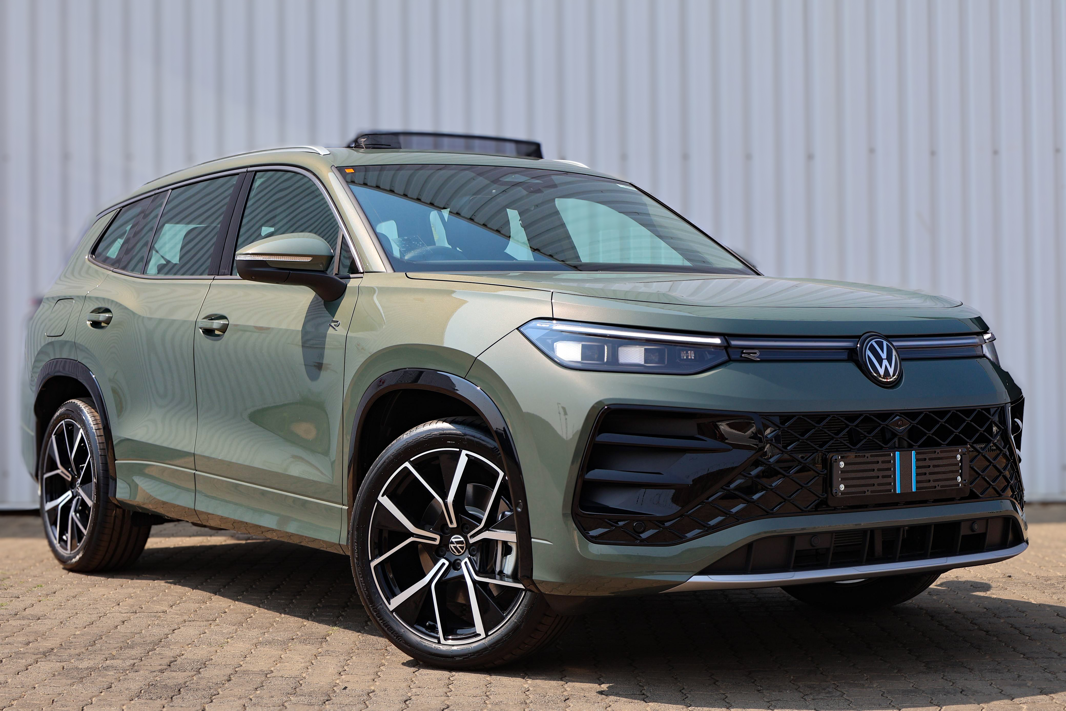 2025 Volkswagen VW Tayron 1.4 TSI R-Line Q2FyTGlzdGluZzo1MzE2Njk ...