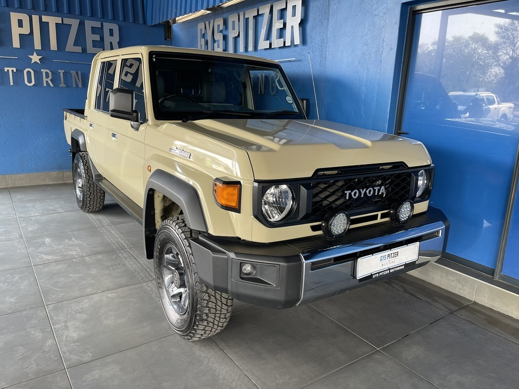 Toyota Land Cruiser 79 2.8 GD-6 Double Cab Auto