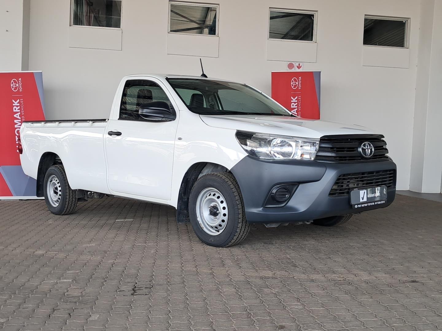 Toyota Hilux 2.4 GD Aircon Single Cab