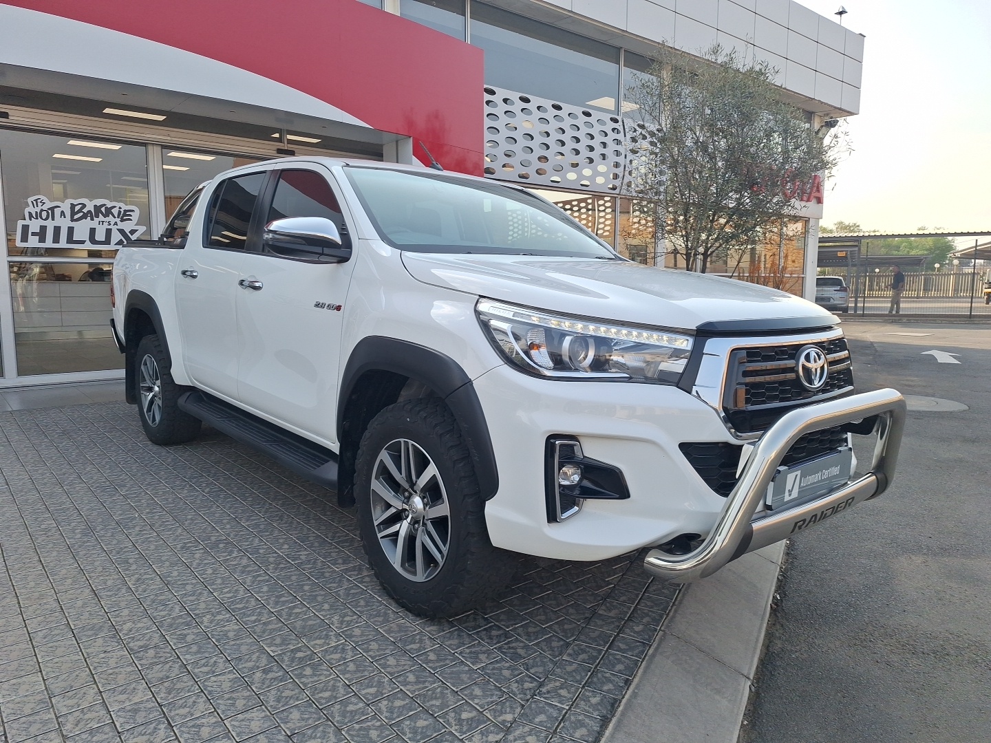 Toyota Hilux 2.8 GD-6 Raider Double Cab Auto 4x4