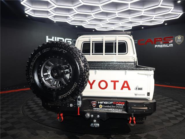 Toyota Land Cruiser 79 2.8 GD-6 Double Cab Auto