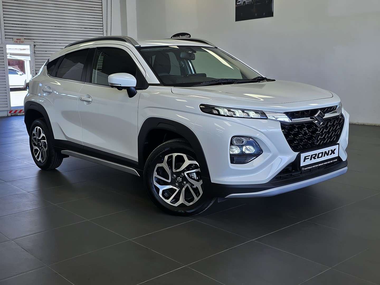 2025-ArcticWhitePearlMetallic-