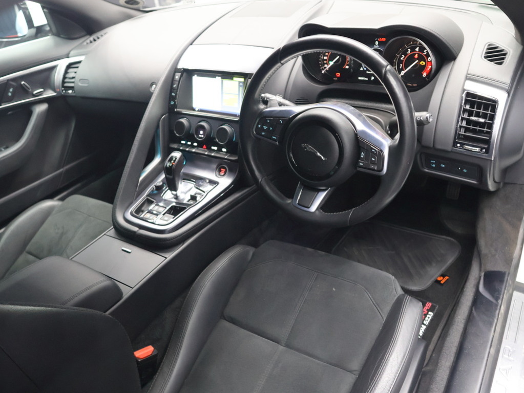2018 Jaguar F-Type Coupe 221kW — image 7