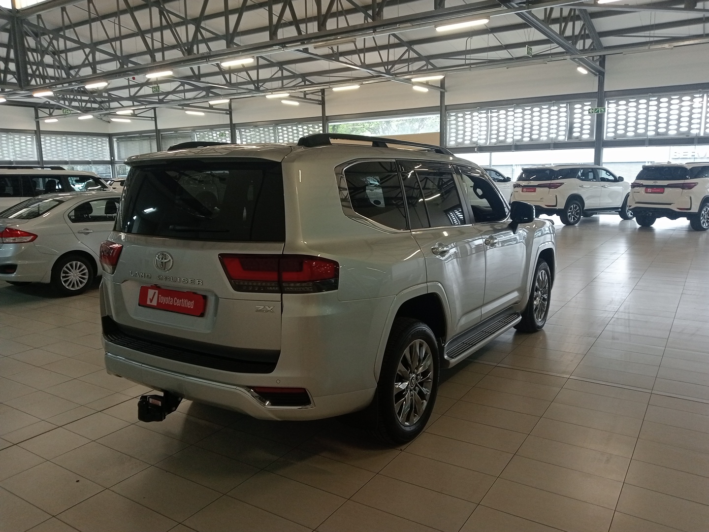 Toyota Land Cruiser 300 V6 3.3D ZX