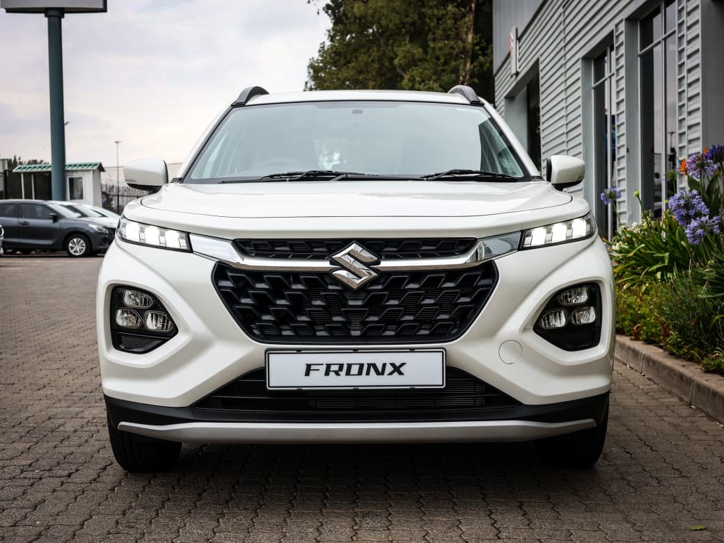 2025 Suzuki Fronx 1.5 GL Q2FyTGlzdGluZzo1NjAwNDQ R299900 | Avo Auto