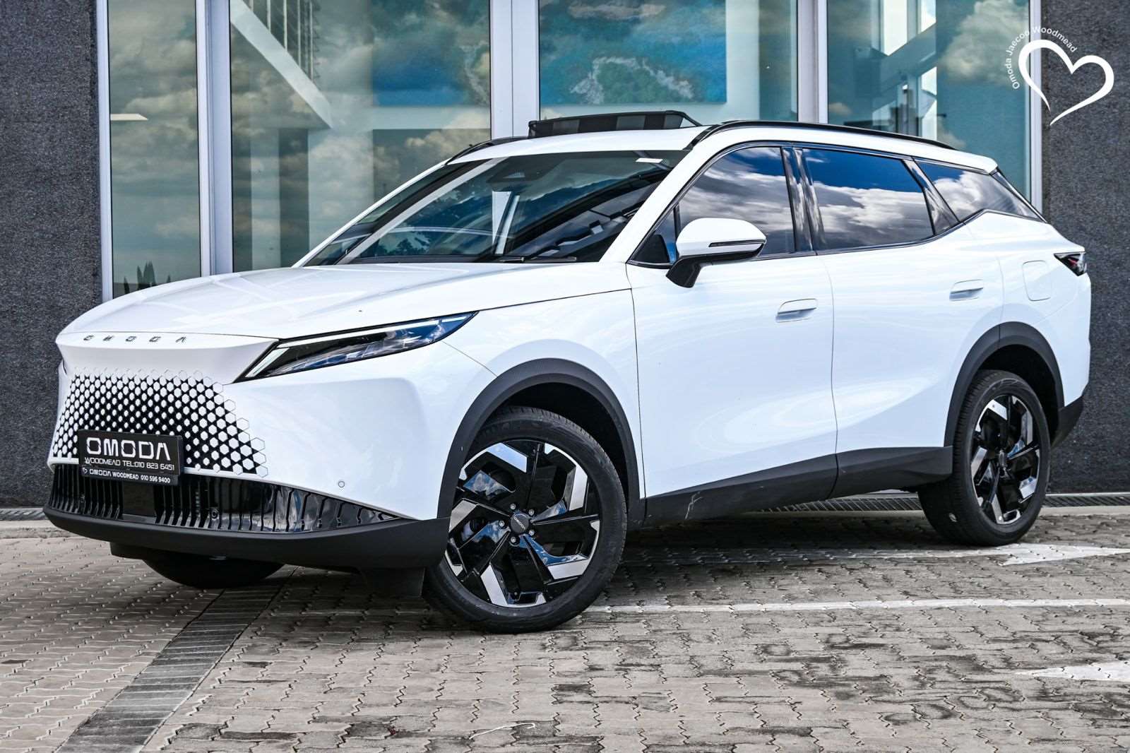 2025-White-OMODA-C7-16T-Luxury