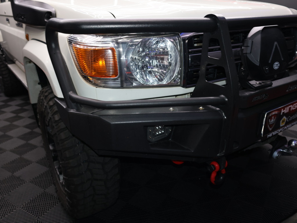 2020 Toyota Land Cruiser 79 79 4.5D V8 P/U D/C — image 6