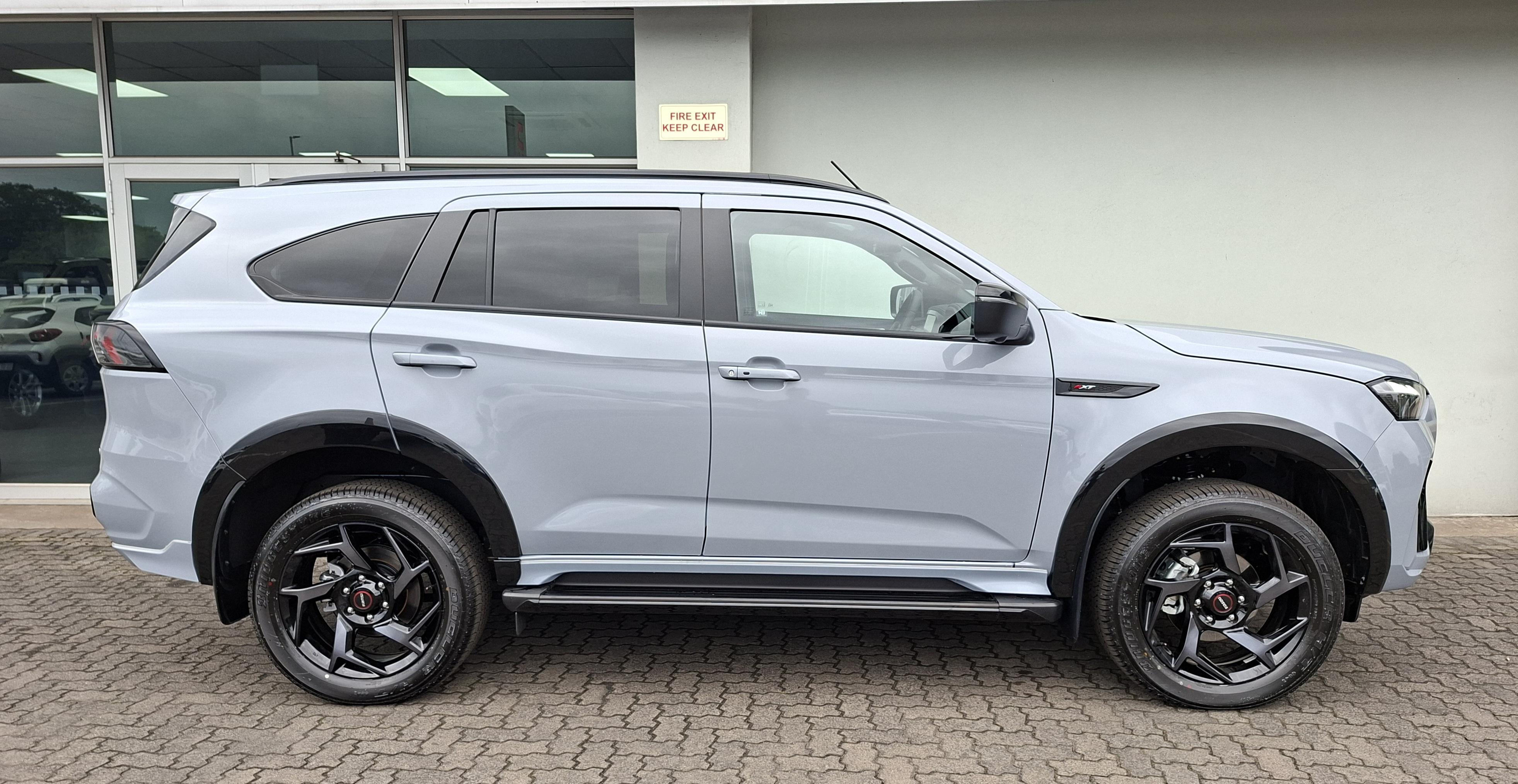 2025 Isuzu MU-X  for sale - UI70763