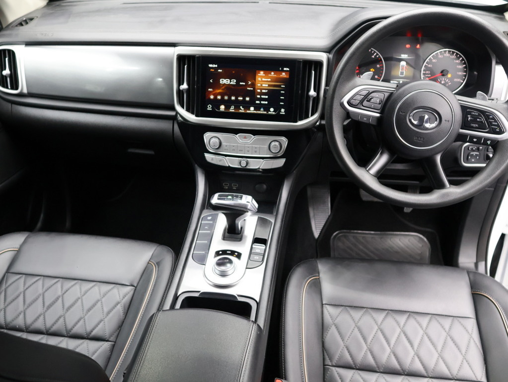 2023 GWM P-Series 2.0 LS PV 2.0TD LS Black Edition 4X4 Auto D/C P/U — image 8
