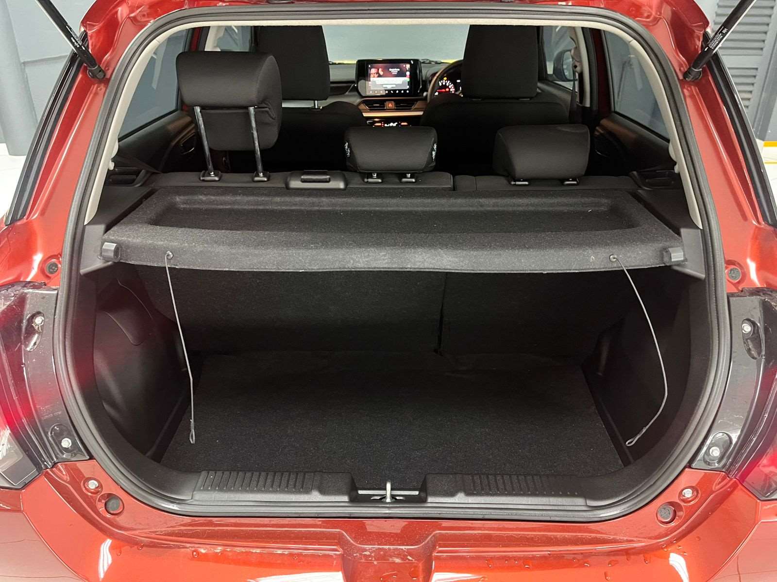 Suzuki Swift 1.2 GLX MT - Image 8