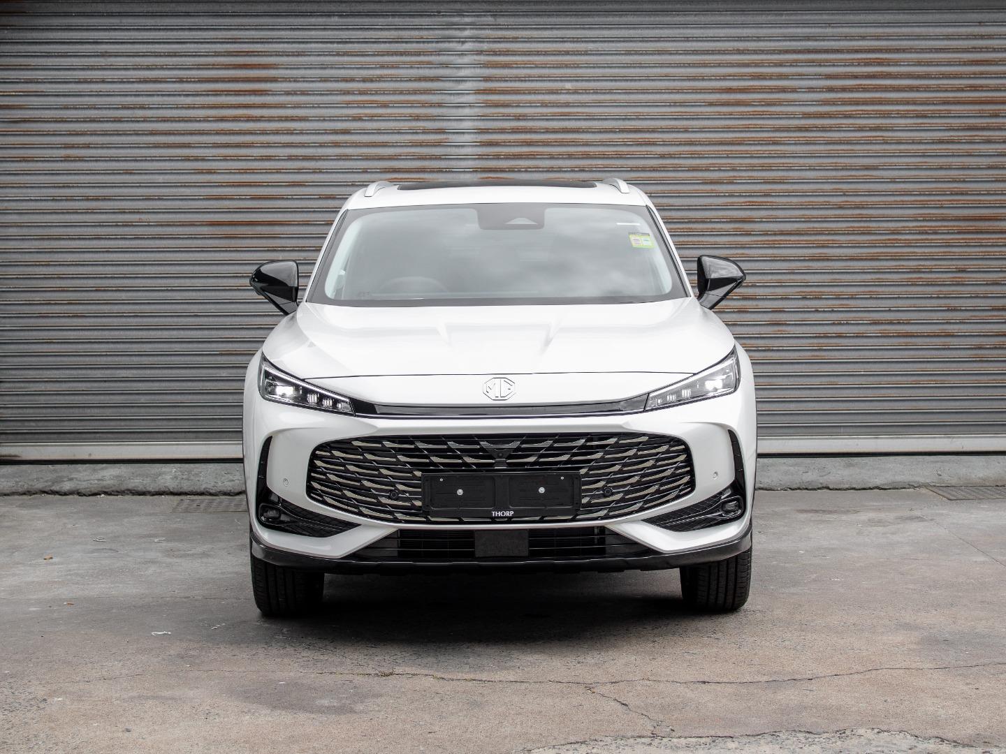 MG HS 2.0T AT Luxury - Image 2