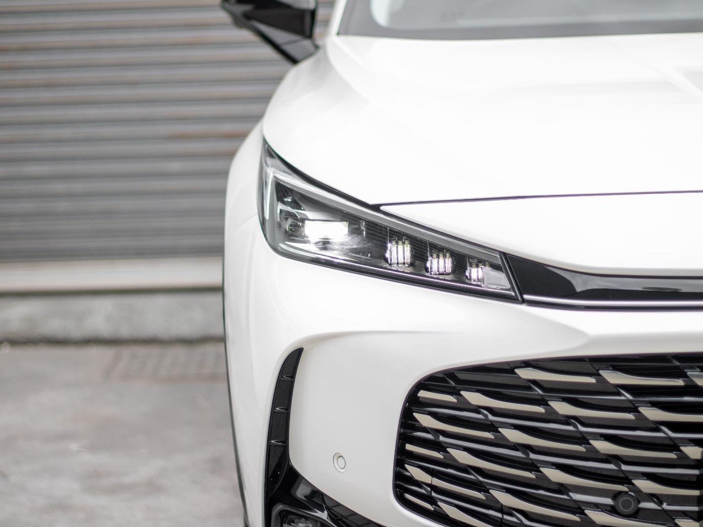 MG HS 2.0T AT Luxury - Image 3