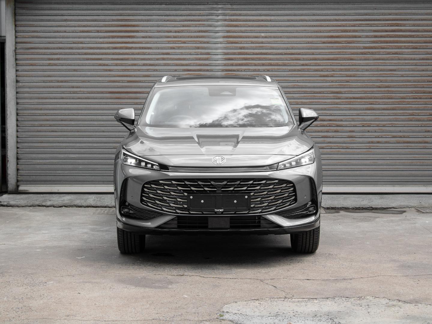 MG HS 2.0T AT Luxury - Image 2