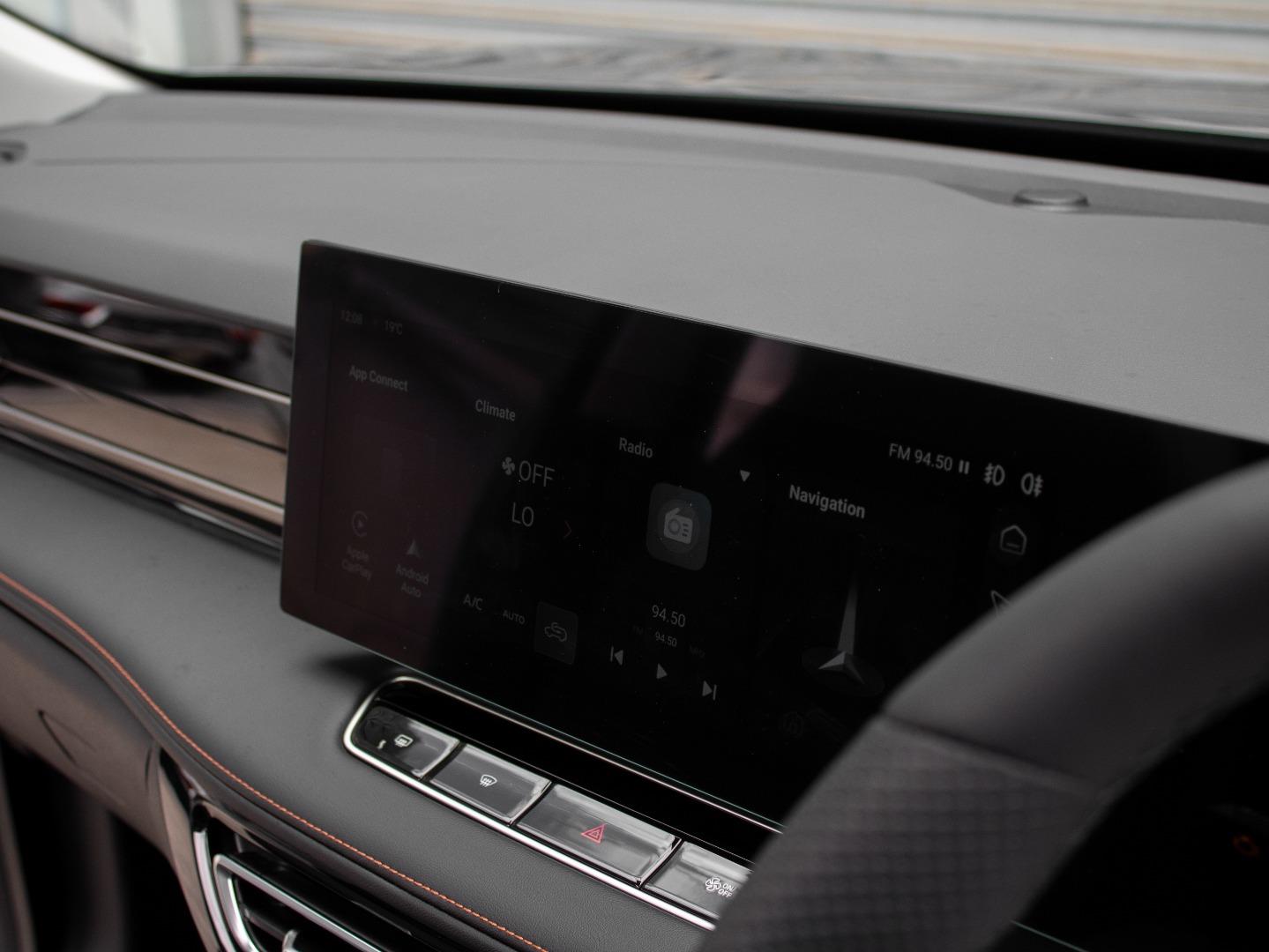 MG HS 2.0T AT Luxury - Image 14