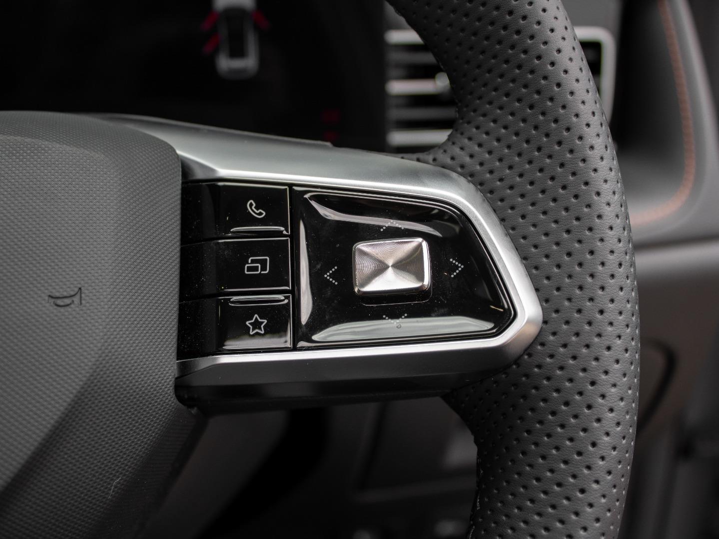 MG HS 2.0T AT Luxury - Image 15