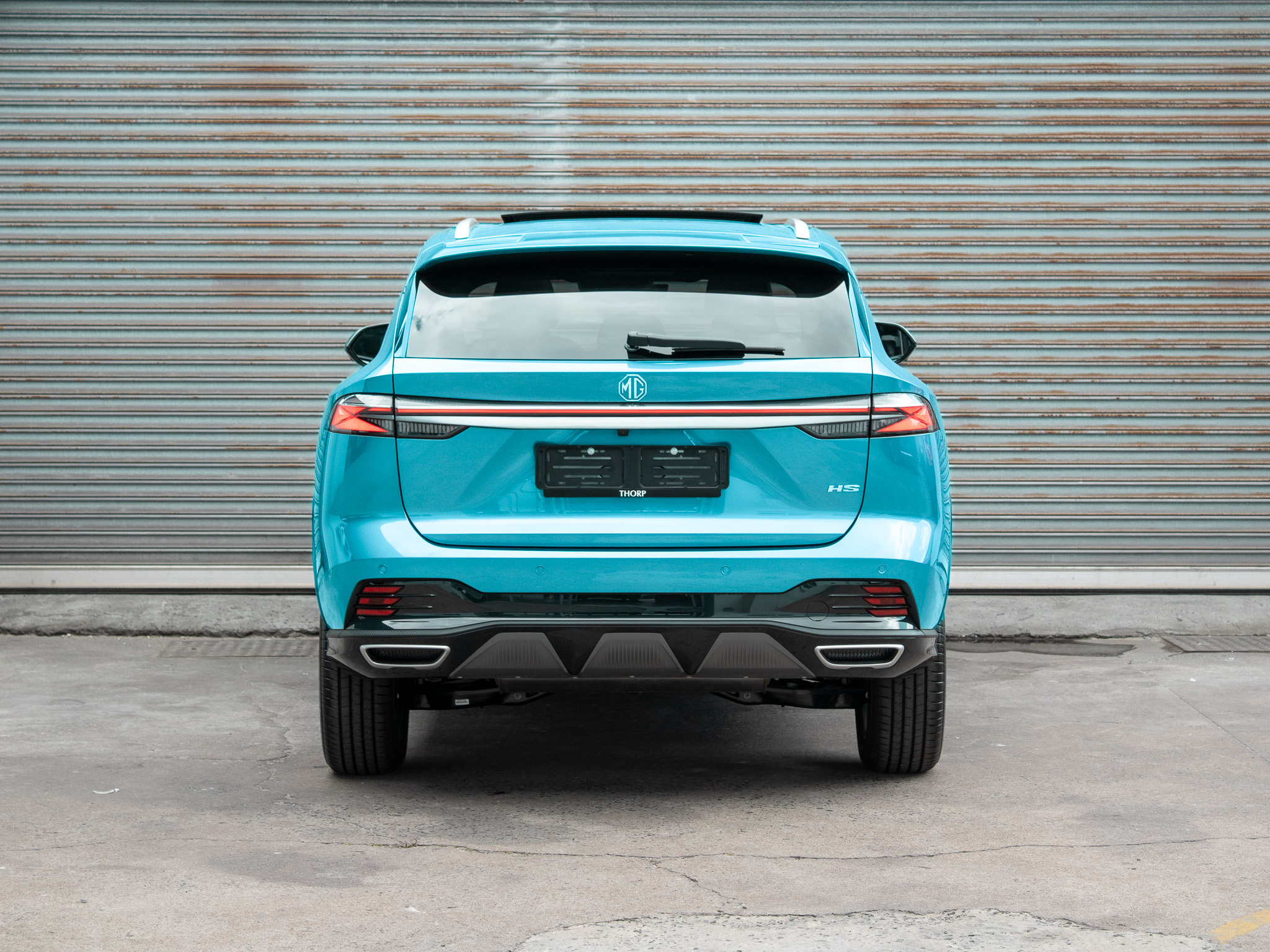 MG HS 2.0T AT Luxury - Image 2