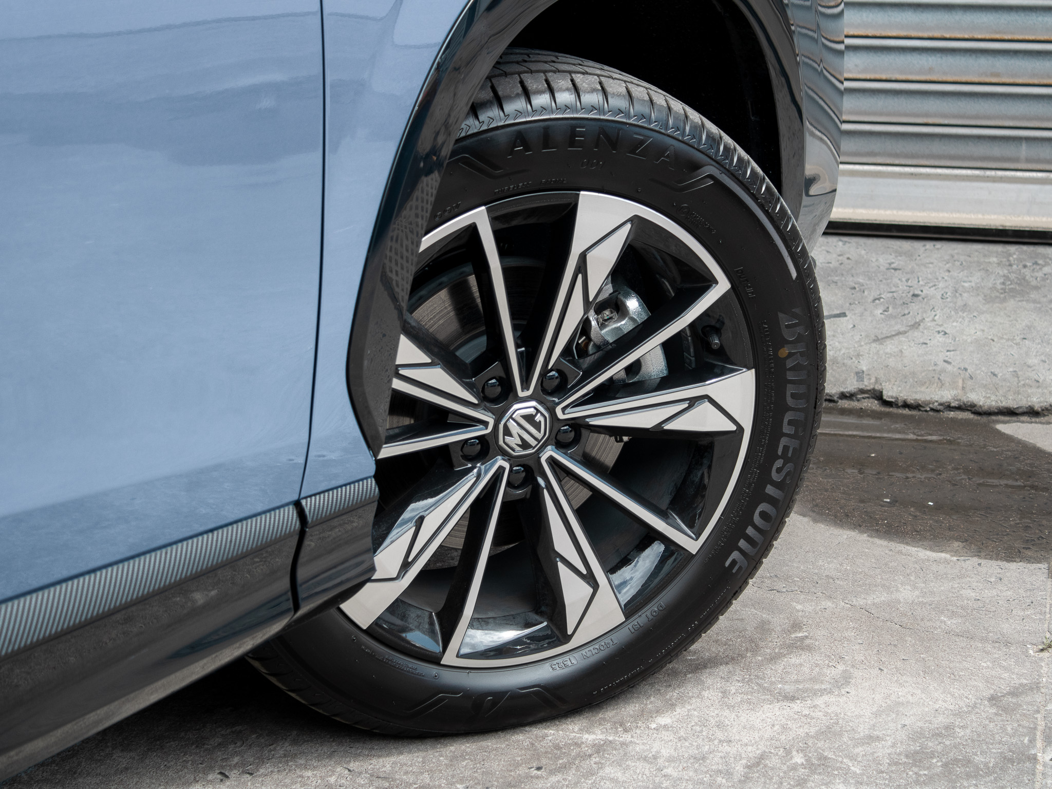 MG HS 2.0T AT Luxury - Image 4