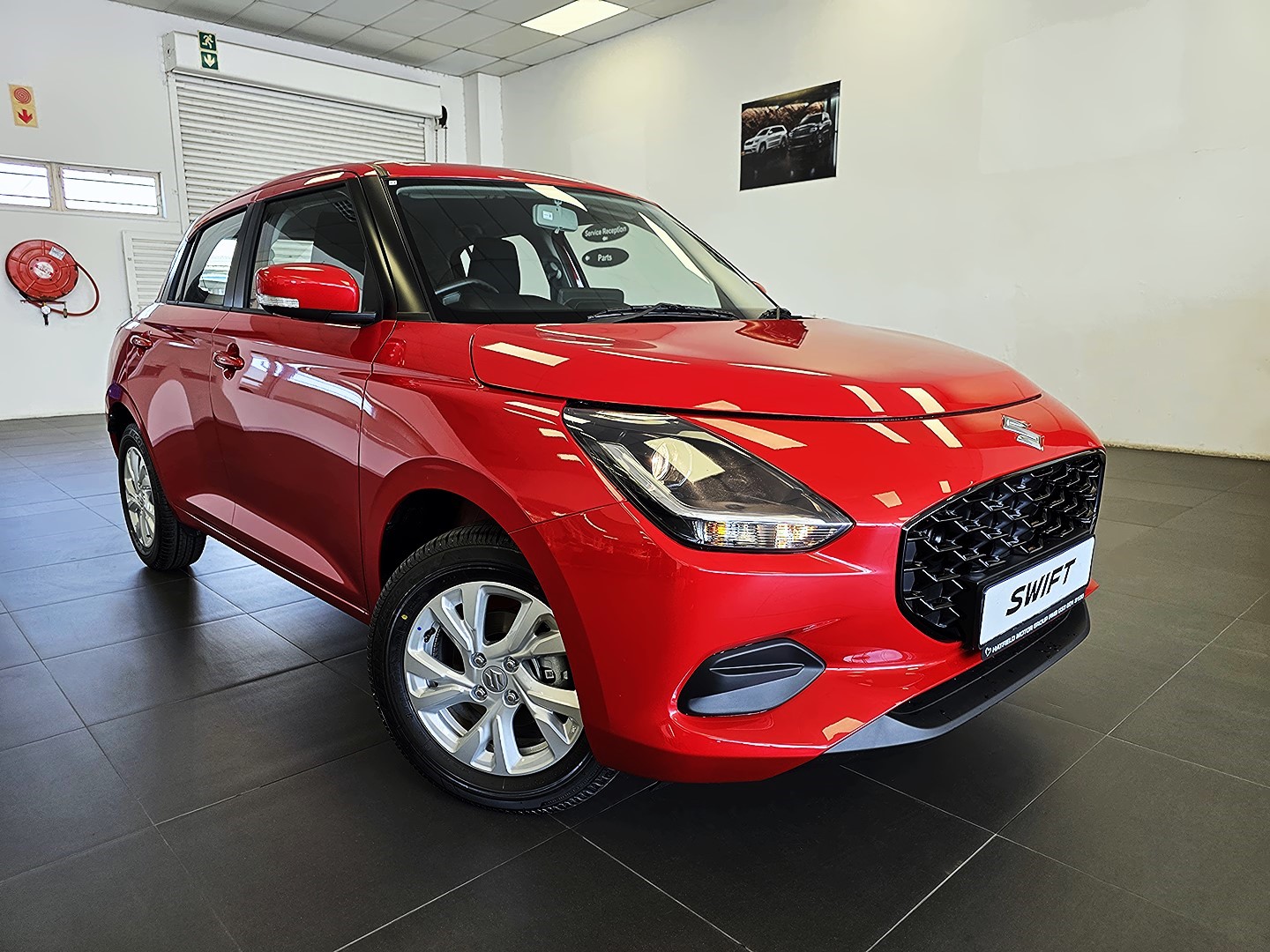 2025 Suzuki Swift 1.2 GL Q2FyTGlzdGluZzo2MzM4OTA R245900 | Avo Auto