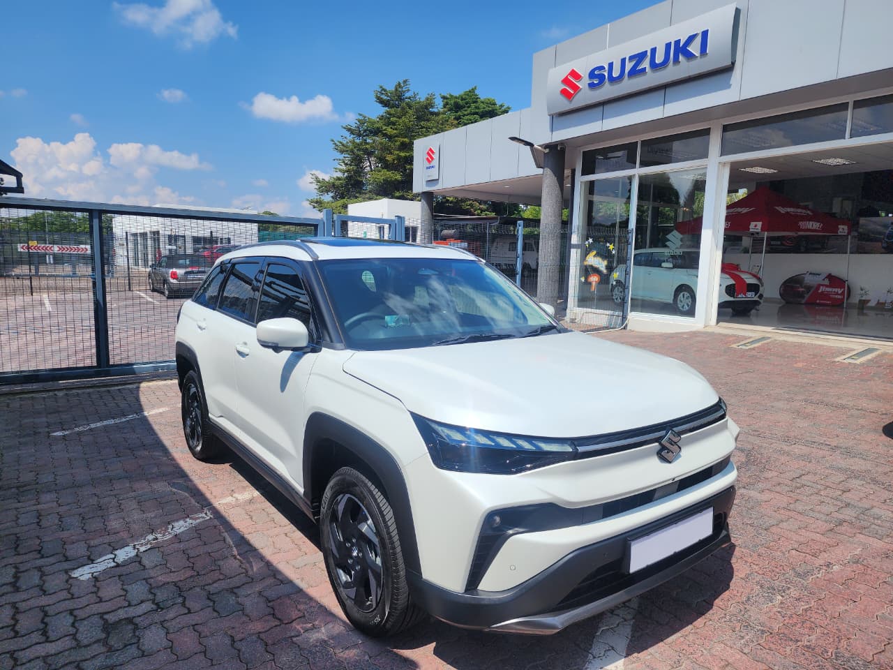 2026 Suzuki Across 1.5 GLX Q2FyTGlzdGluZzo2MzgzNzY R464900 | Avo Auto