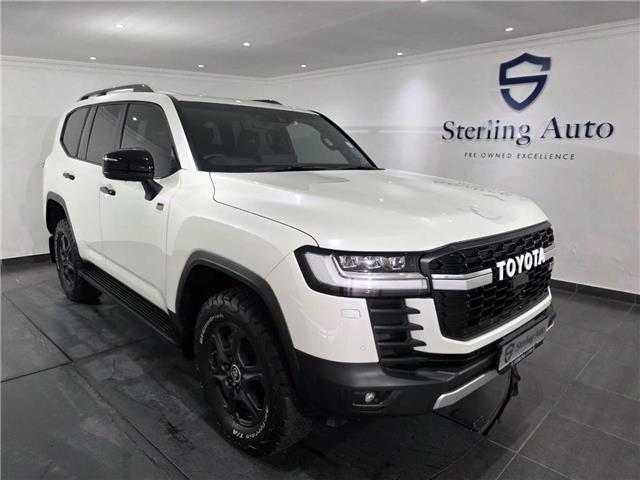 Toyota Land Cruiser 300 V6 3.5T GR-S