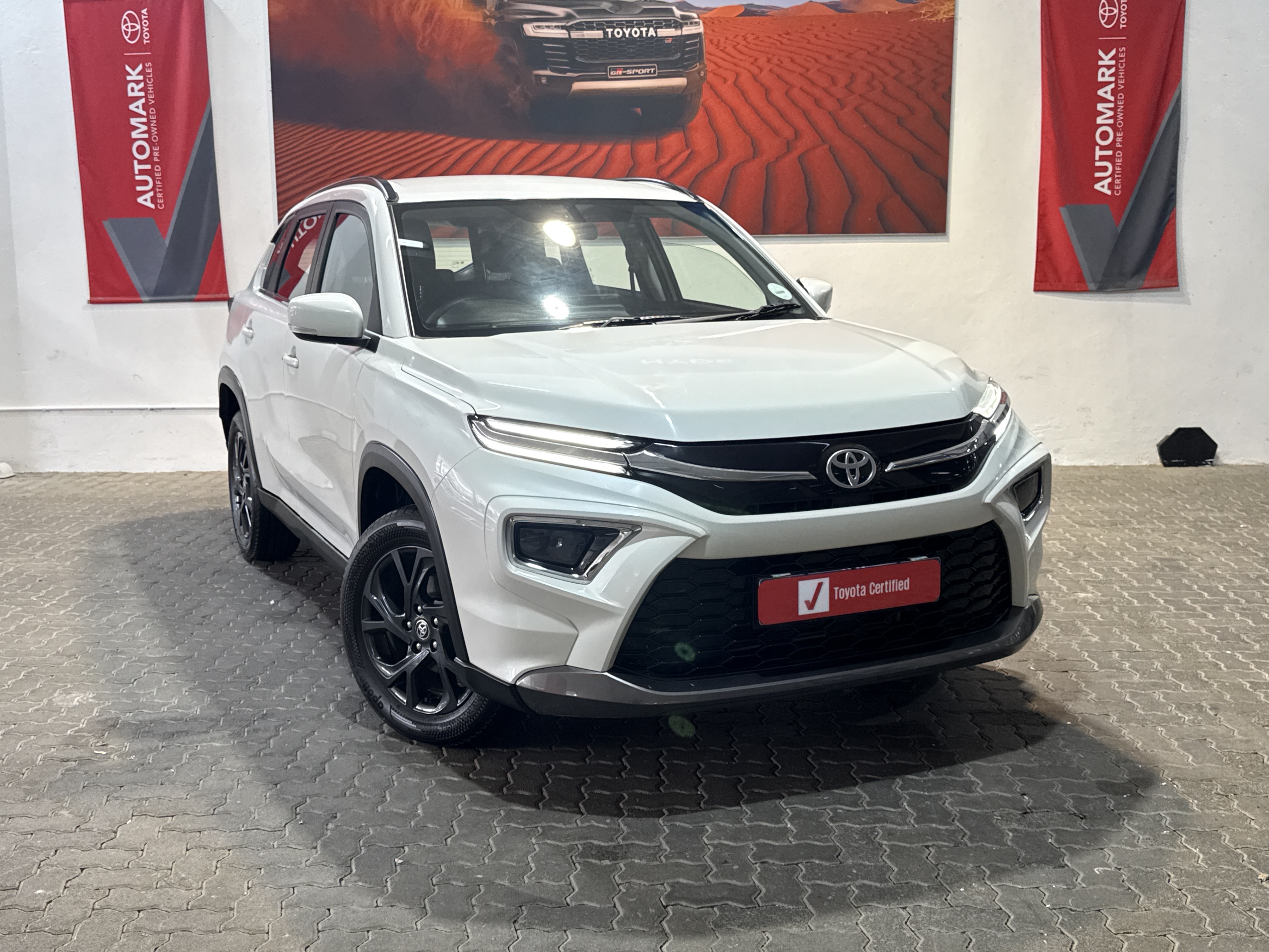 2024 Toyota Urban Cruiser 1.5 XR Auto Q2FyTGlzdGluZzo3Mjk5Njk