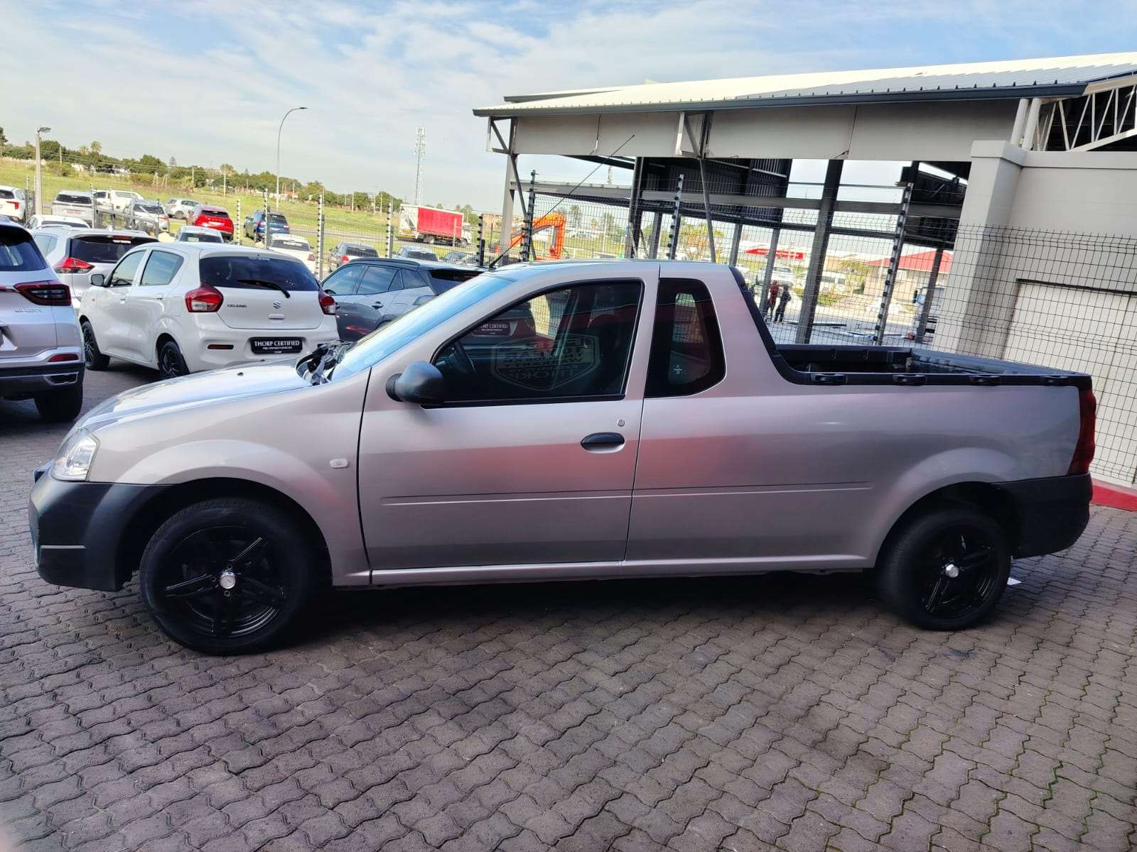 Nissan NP200 1.6 P/U S/C - Image 5