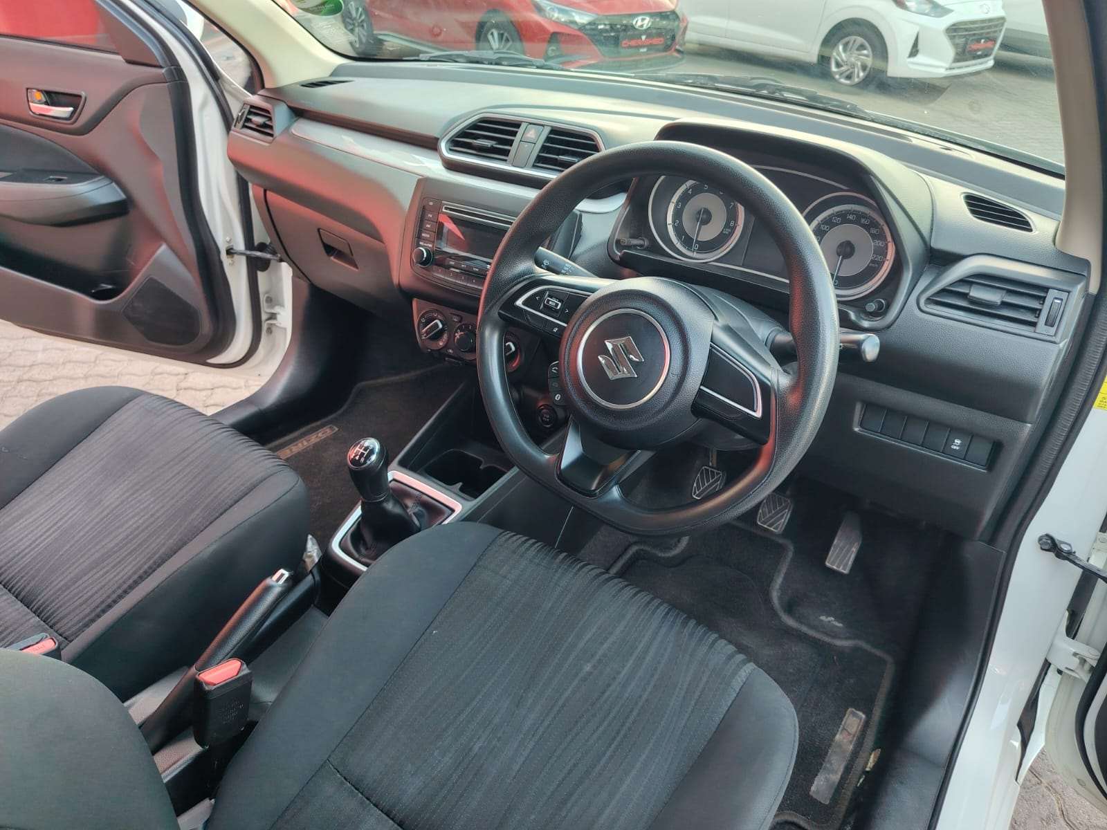 Suzuki DZire 1.2 GL - Image 11