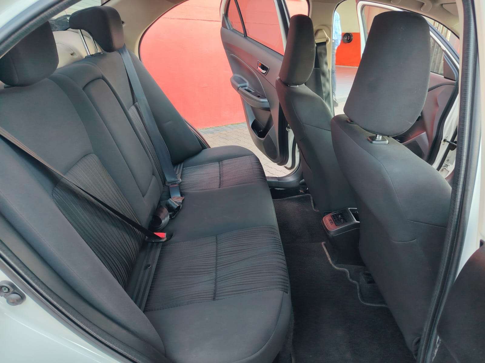 Suzuki DZire 1.2 GL - Image 13