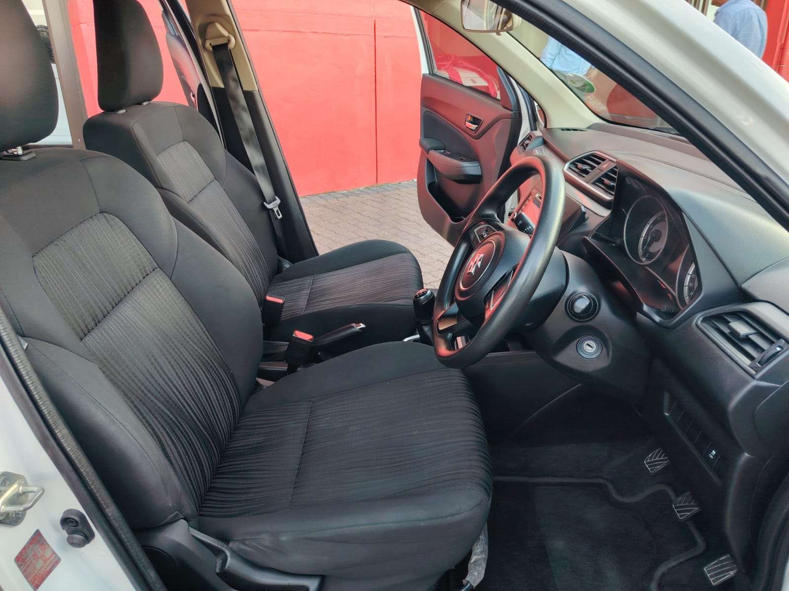 Suzuki DZire 1.2 GL - Image 14