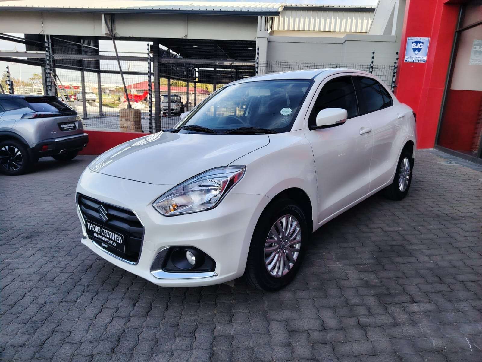 Suzuki DZire 1.2 GL - Image 3