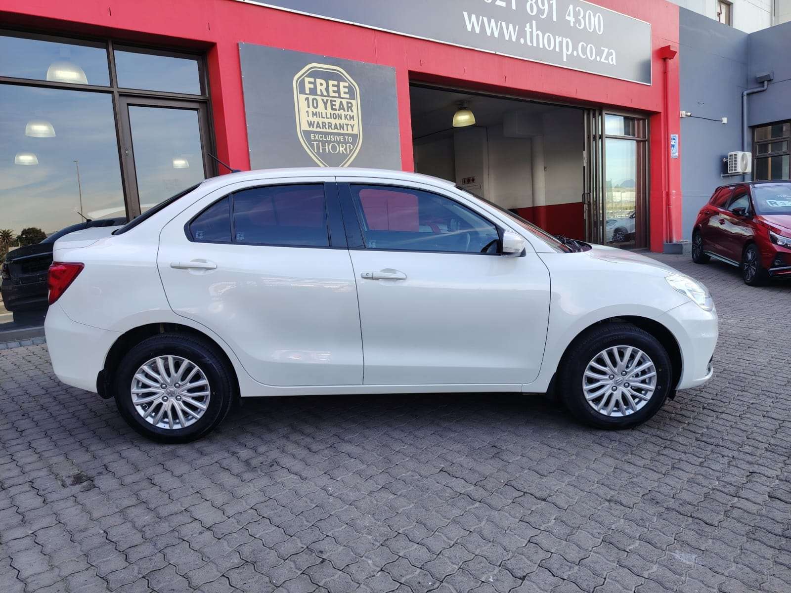 Suzuki DZire 1.2 GL - Image 4