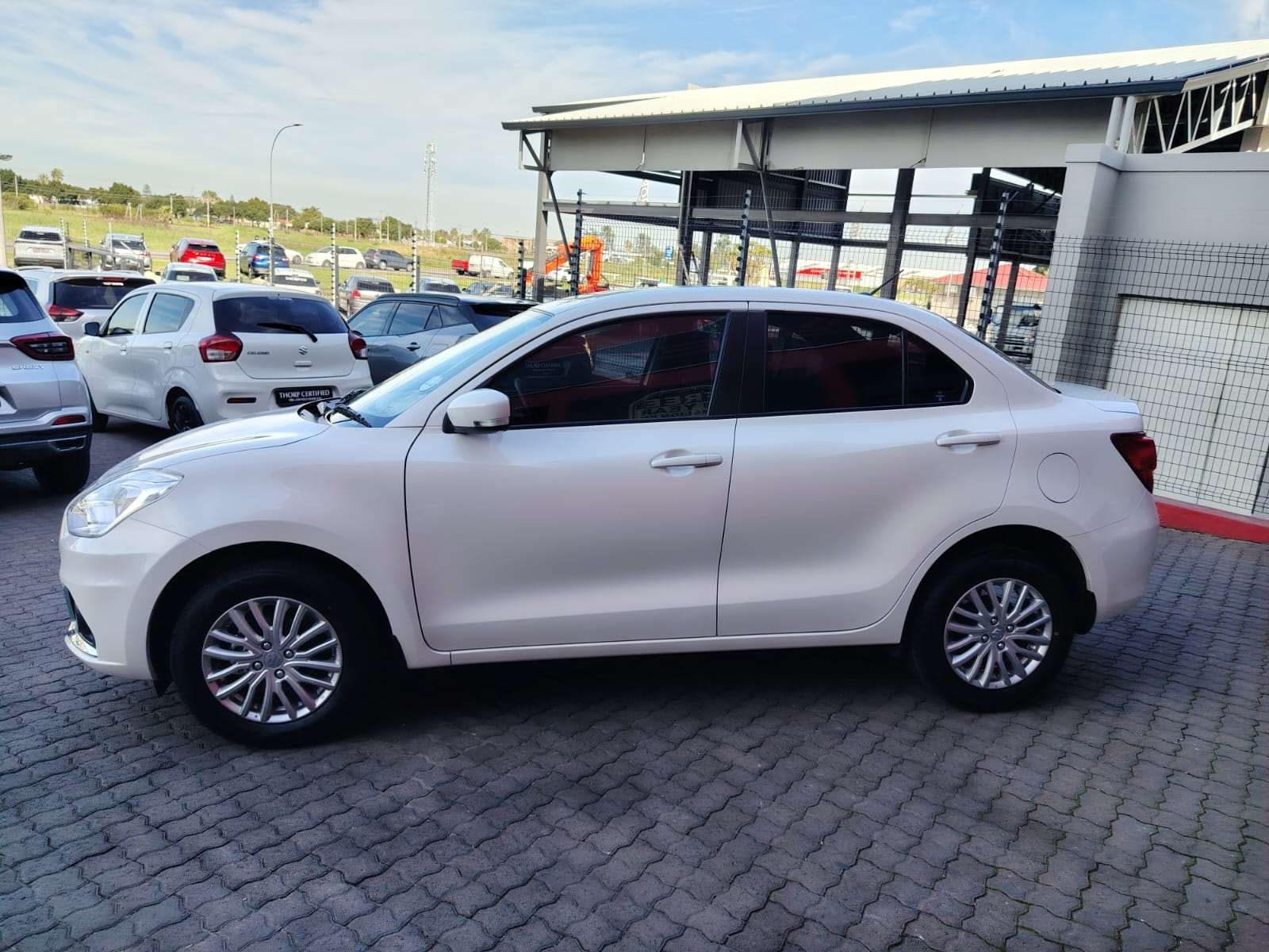 Suzuki DZire 1.2 GL - Image 5