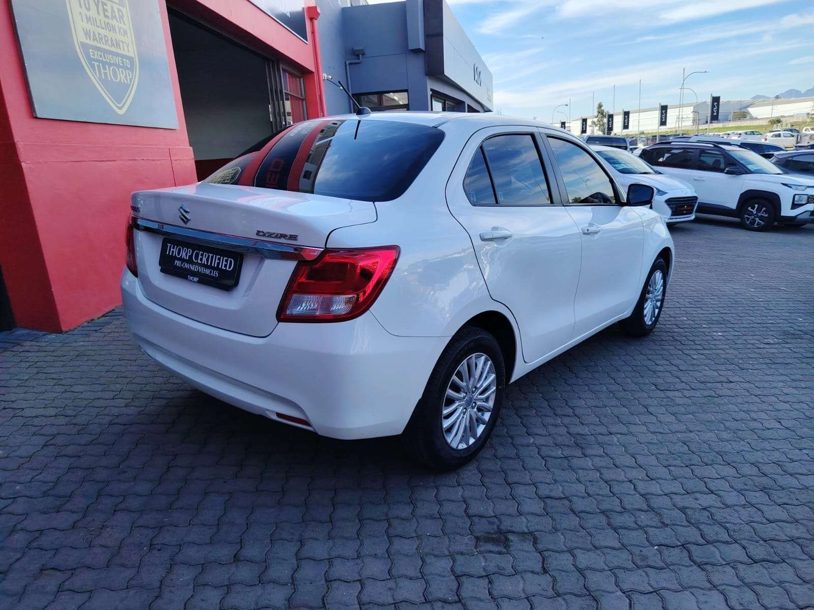 Suzuki DZire 1.2 GL - Image 6