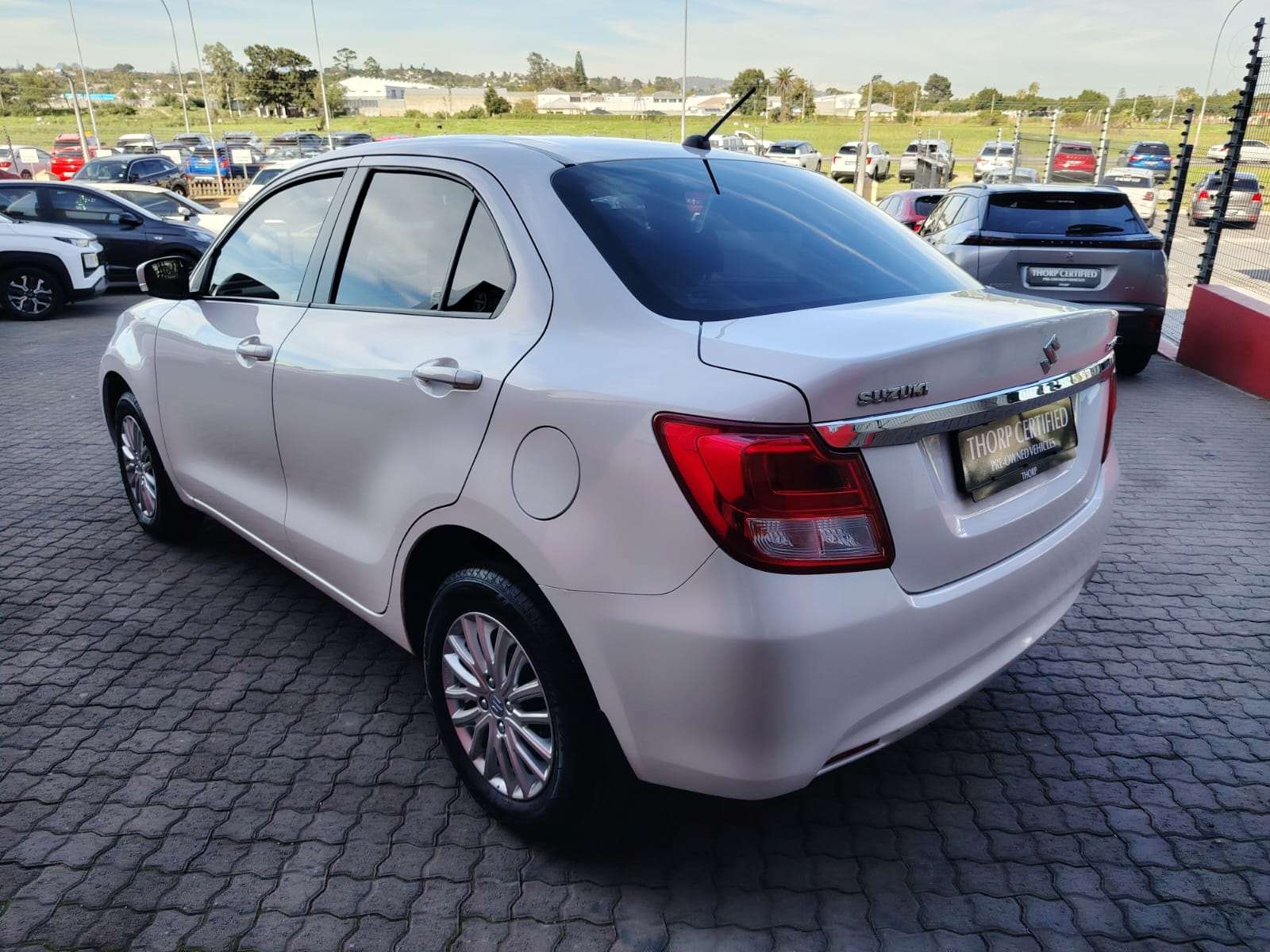 Suzuki DZire 1.2 GL - Image 8