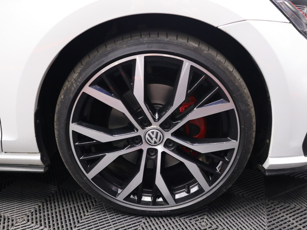 2020 Volkswagen Golf GTI 2.0 TSI GTI DSG — image 7