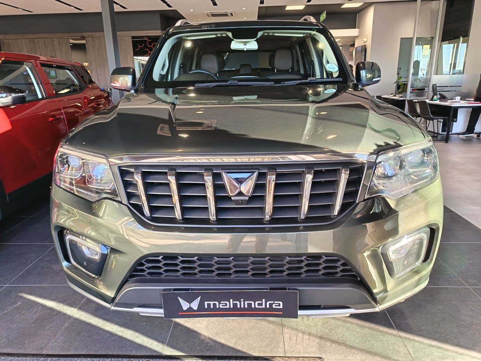 Mahindra Scorpio-N D AT 4WD Z8L 7S