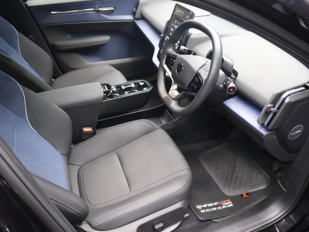 2024 Volvo EX30 Ultra Twin Motor Performance — image 9