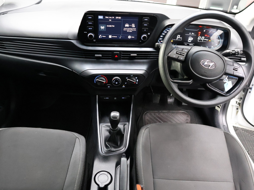 2022 Hyundai i20 1.2 Motion — image 11