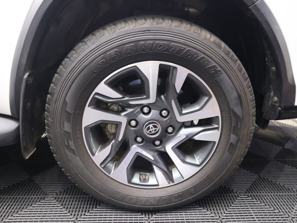 2025 Toyota Fortuner 2.4 GD-6 RB 6AT — image 10
