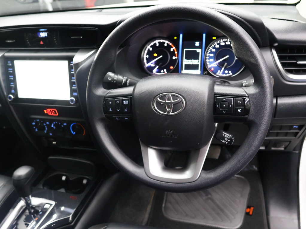 2025 Toyota Fortuner 2.4 GD-6 RB 6AT — image 13
