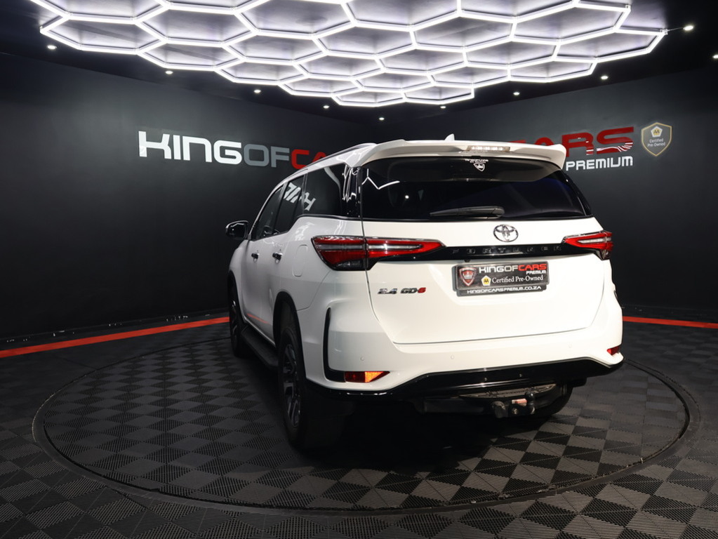 2025 Toyota Fortuner 2.4 GD-6 RB 6AT — image 6