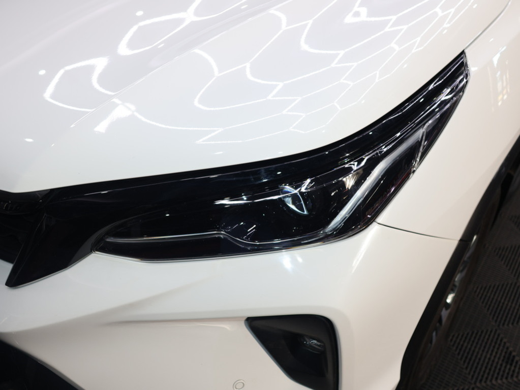 2025 Toyota Fortuner 2.4 GD-6 RB 6AT — image 9