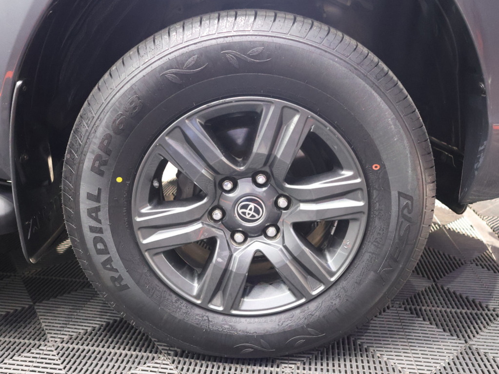 2022 Toyota Hilux Double Cab 2.8GD6 4X4 Raider AT — image 10