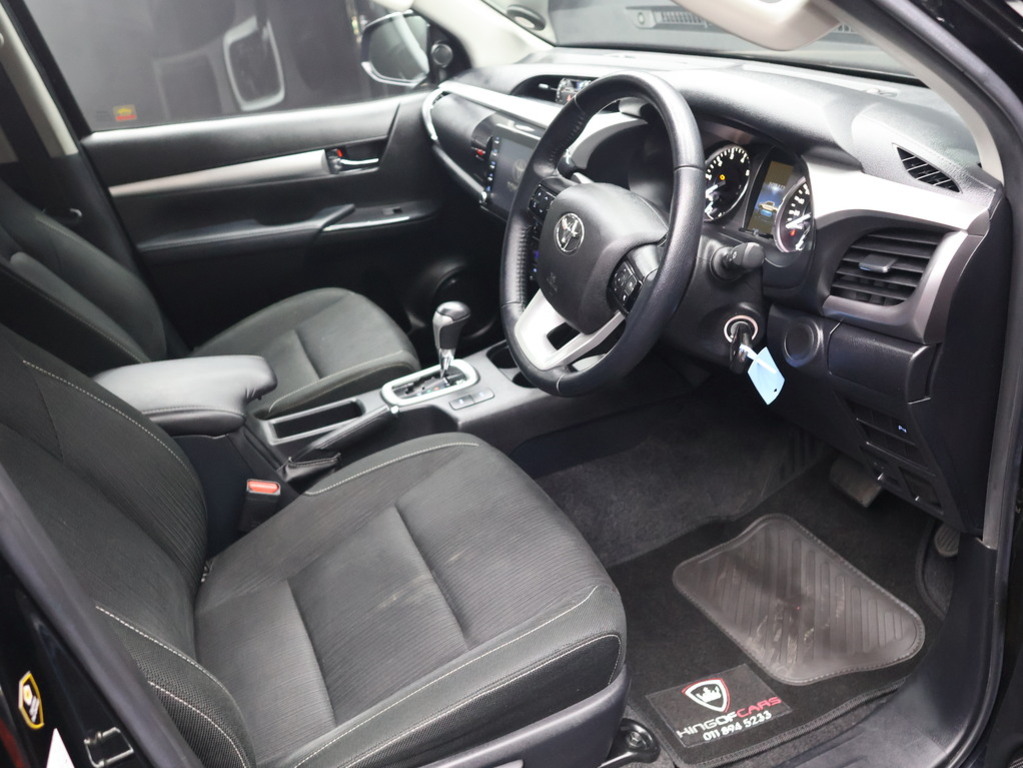 2022 Toyota Hilux Double Cab 2.8GD6 4X4 Raider AT — image 15