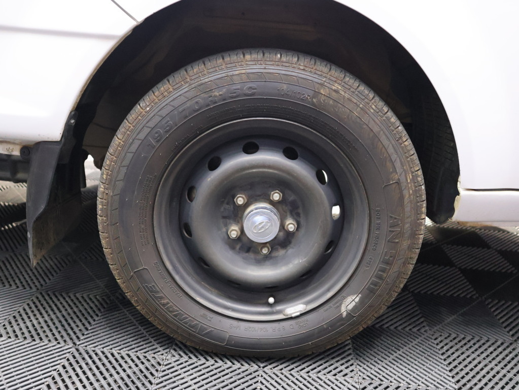 2022 Hyundai H100 Bakkie 2.6D Deck — image 10