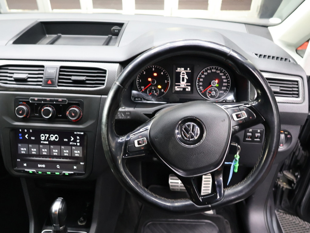 2018 Volkswagen Caddy Crew Bus Alltrack 2.0 TDI DSG — image 9