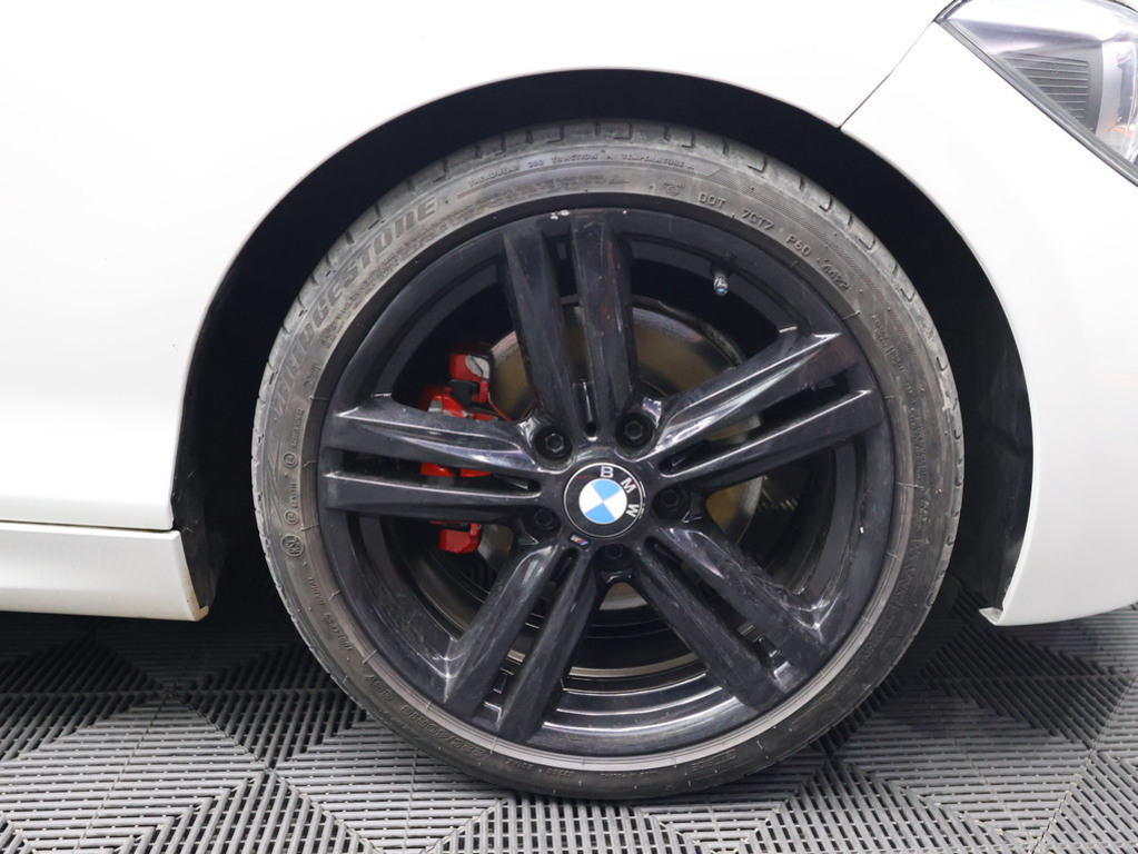 2016 BMW 1 Series 125i 3-door M Sport sports-auto — image 13