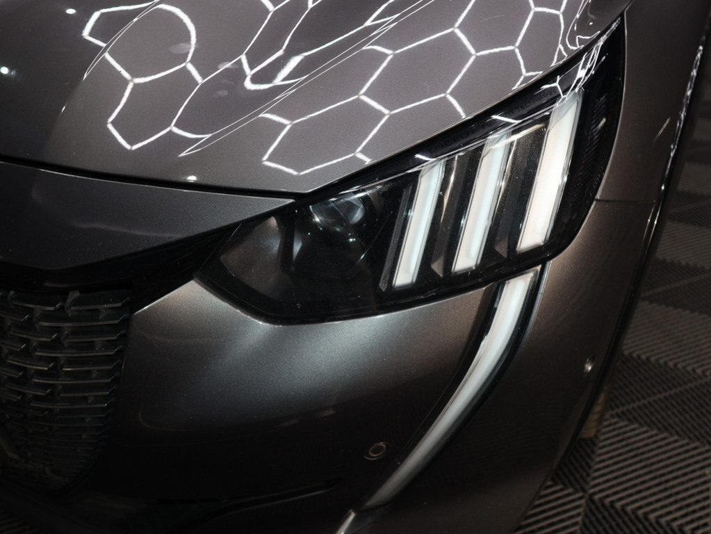 2023 Peugeot 208 GT-LINE 1.2T GT Auto — image 12