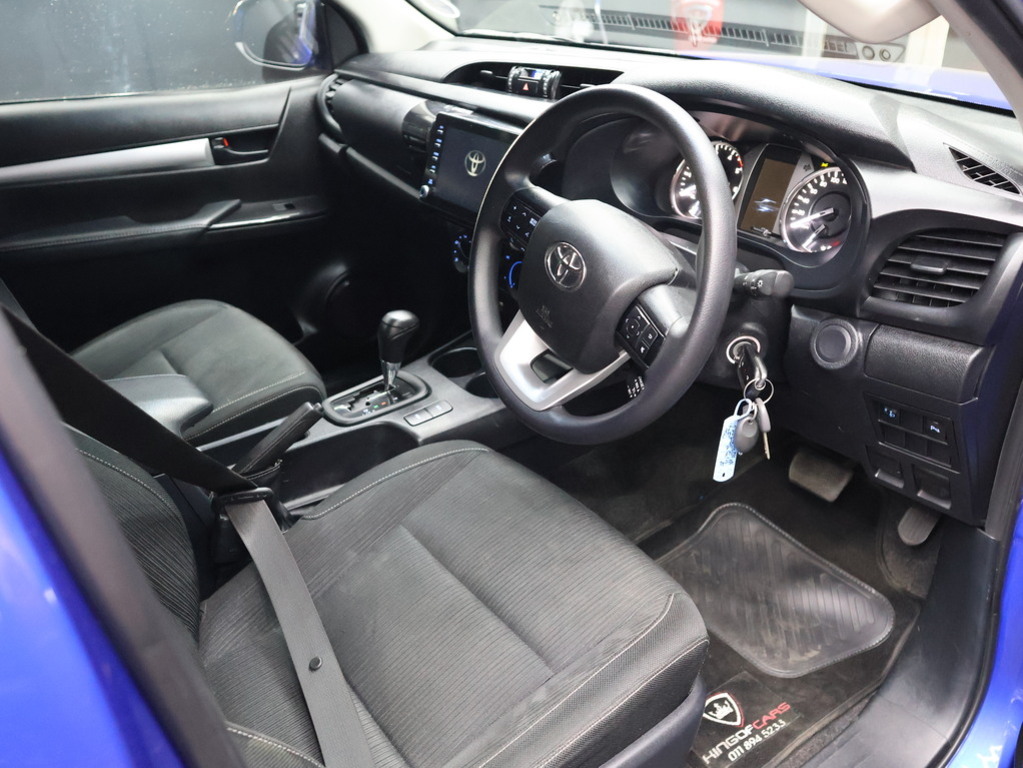 2023 Toyota Hilux Single Cab 2.4 GD-6 4X4 Raider 6AT — image 5