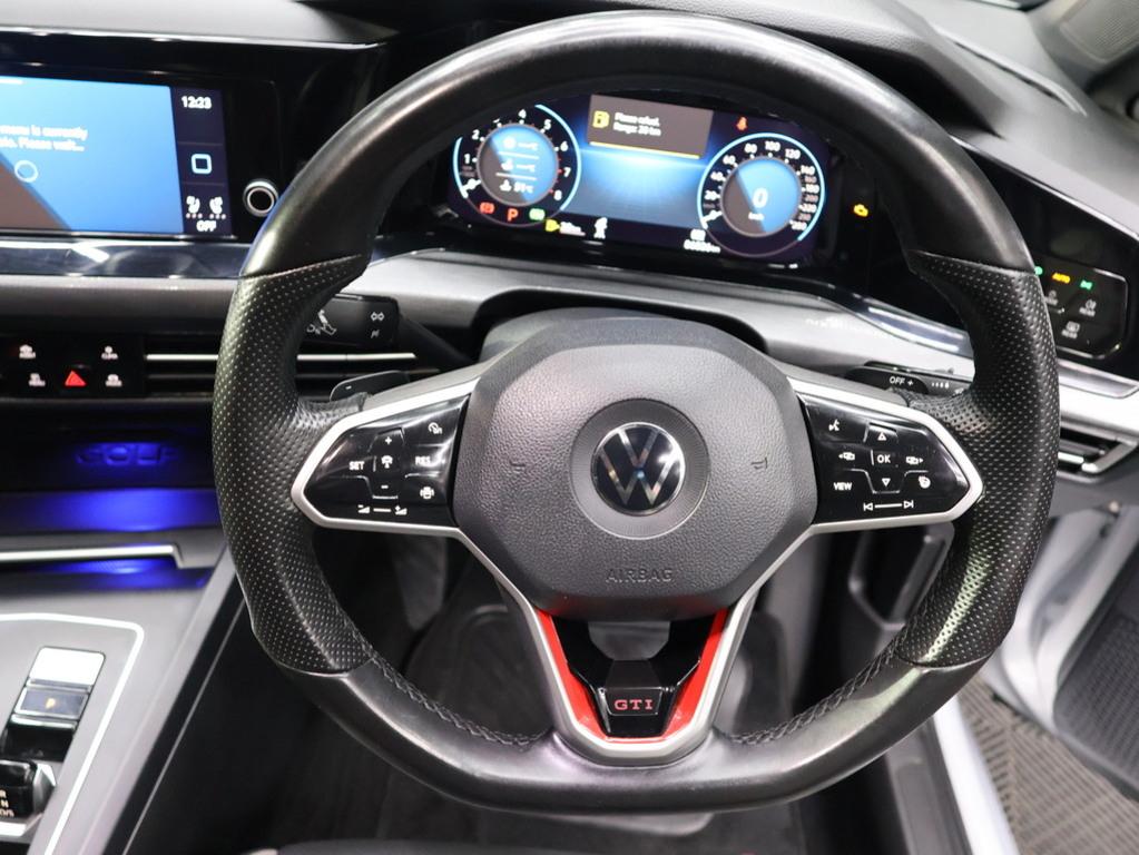 2021 Volkswagen Golf 8 GTI 2.0 TSI DSG — image 11